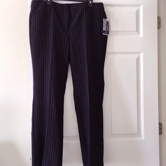 Liz Claiborne career pants - Picture 3 of 11